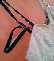 detail robe zippee